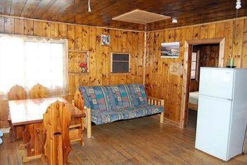 קלונה Beaver Lake Mountain Resort מראה חיצוני תמונה