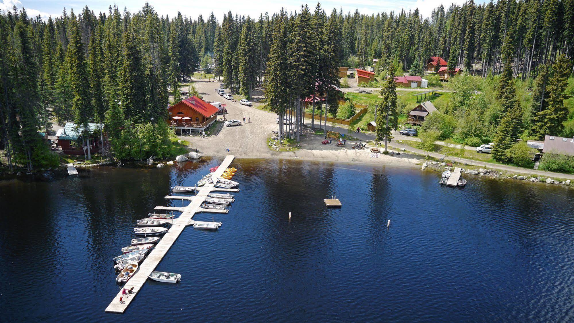 קלונה Beaver Lake Mountain Resort מראה חיצוני תמונה